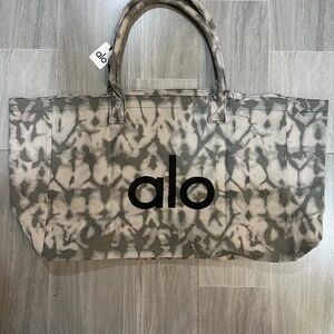 ALO Yoga Gray Tote Bag